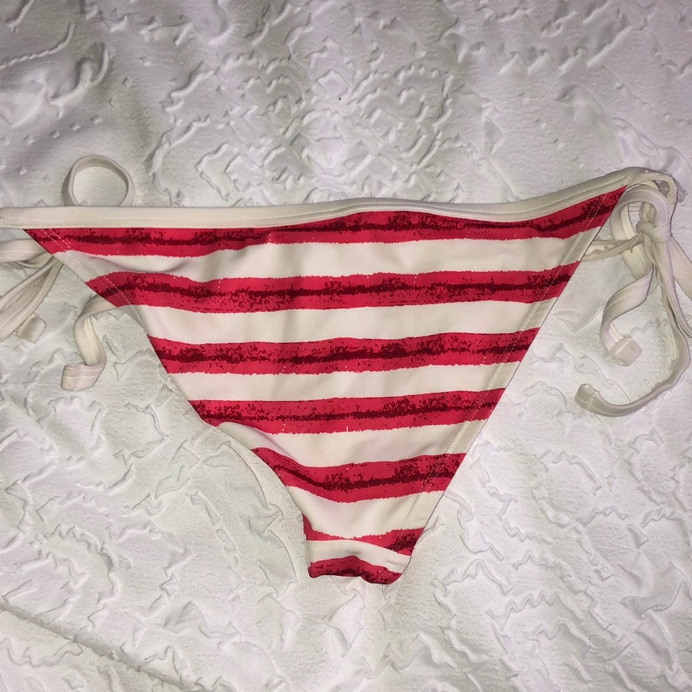 Bikini set - Picture 2 of 4